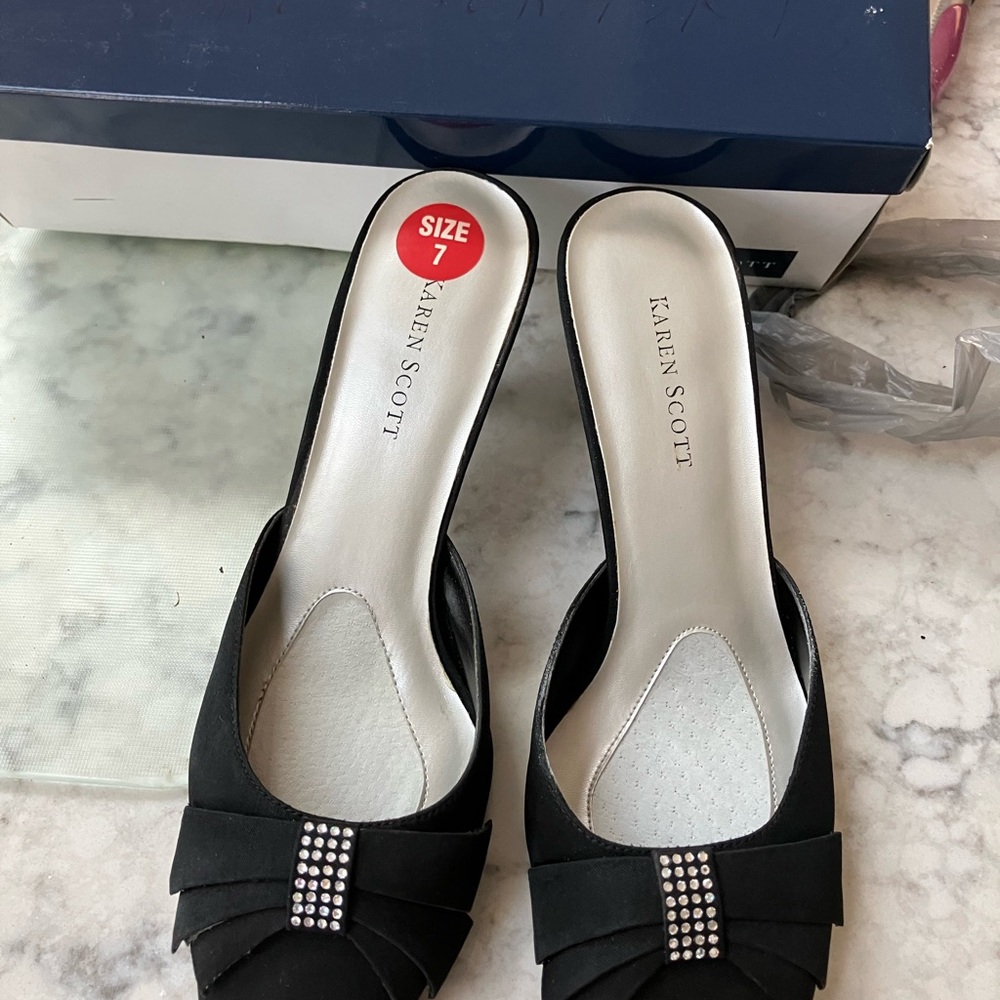 Karen Scott Black Open-Toe Heels
